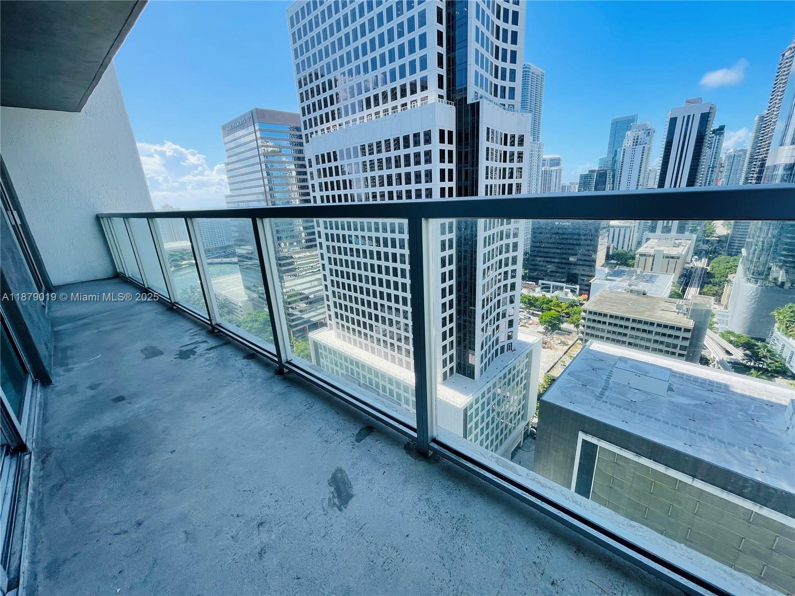 55 SE 6th St #3104, Miami FL 33131