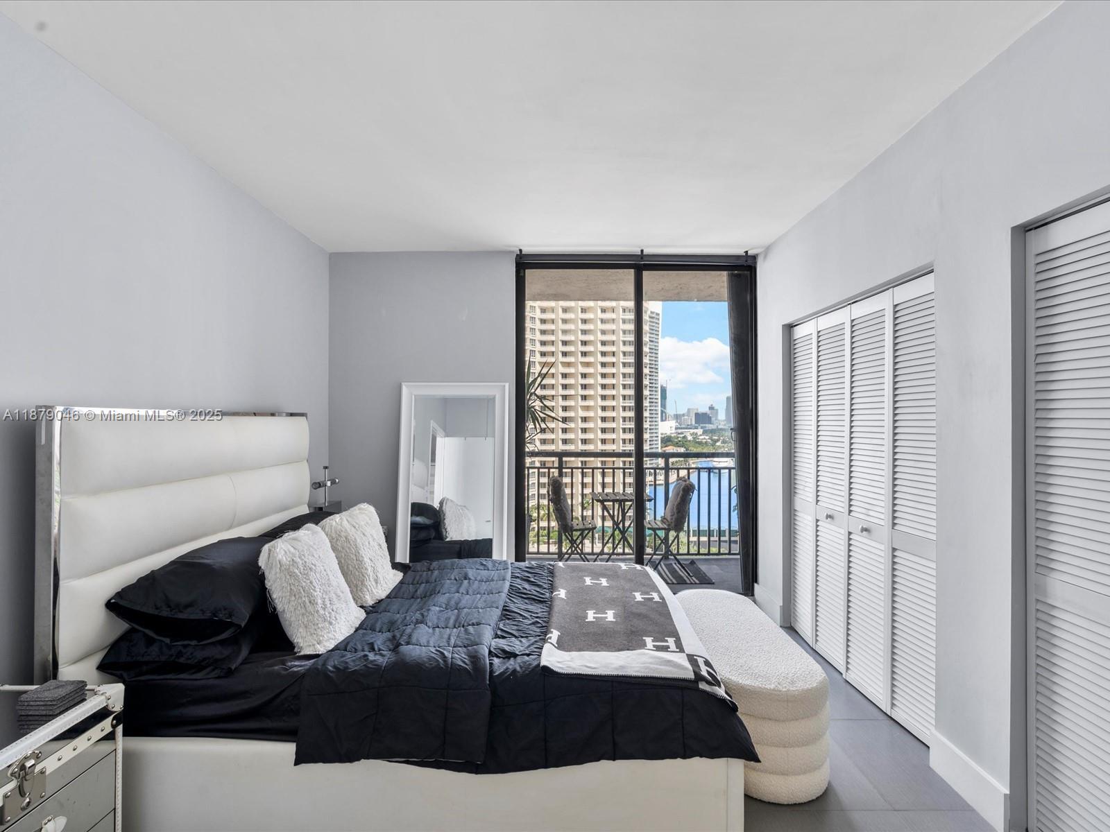 540 Brickell Key Dr #1702, Miami FL 33131