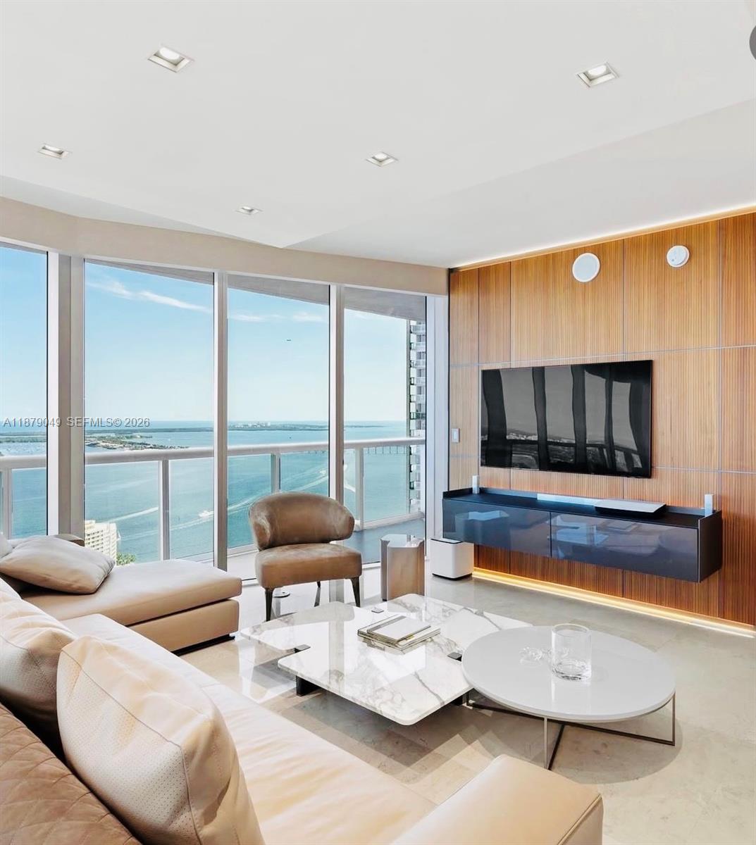 465 Brickell Ave #4801, Miami FL 33131