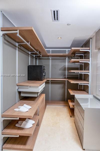 465 Brickell Ave #4801, Miami FL 33131