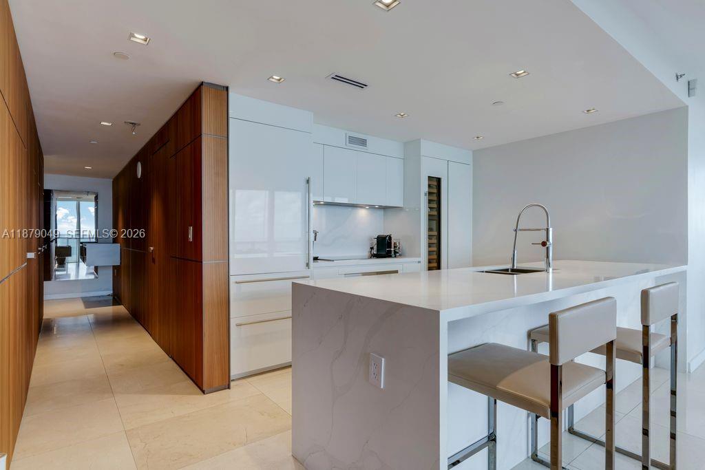 465 Brickell Ave #4801, Miami FL 33131