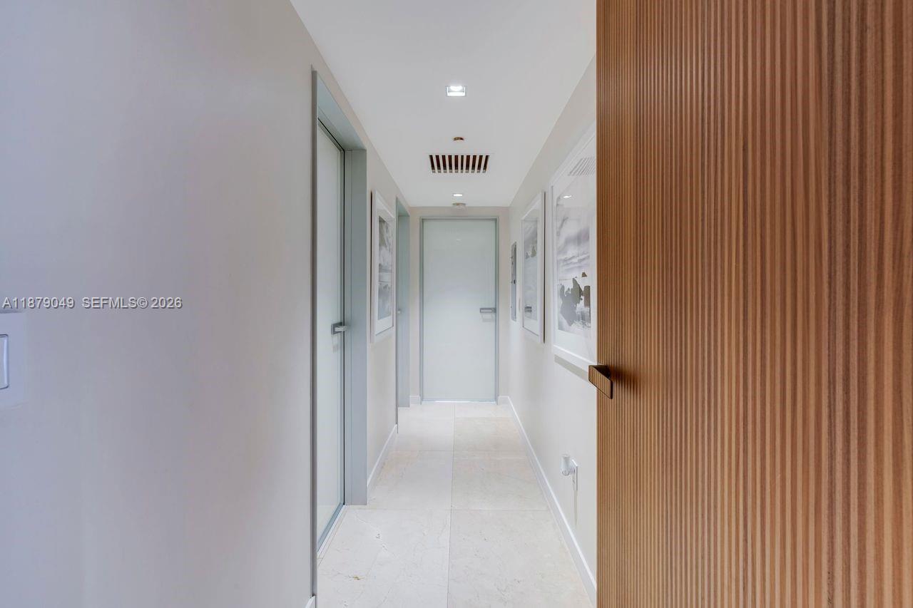 465 Brickell Ave #4801, Miami FL 33131