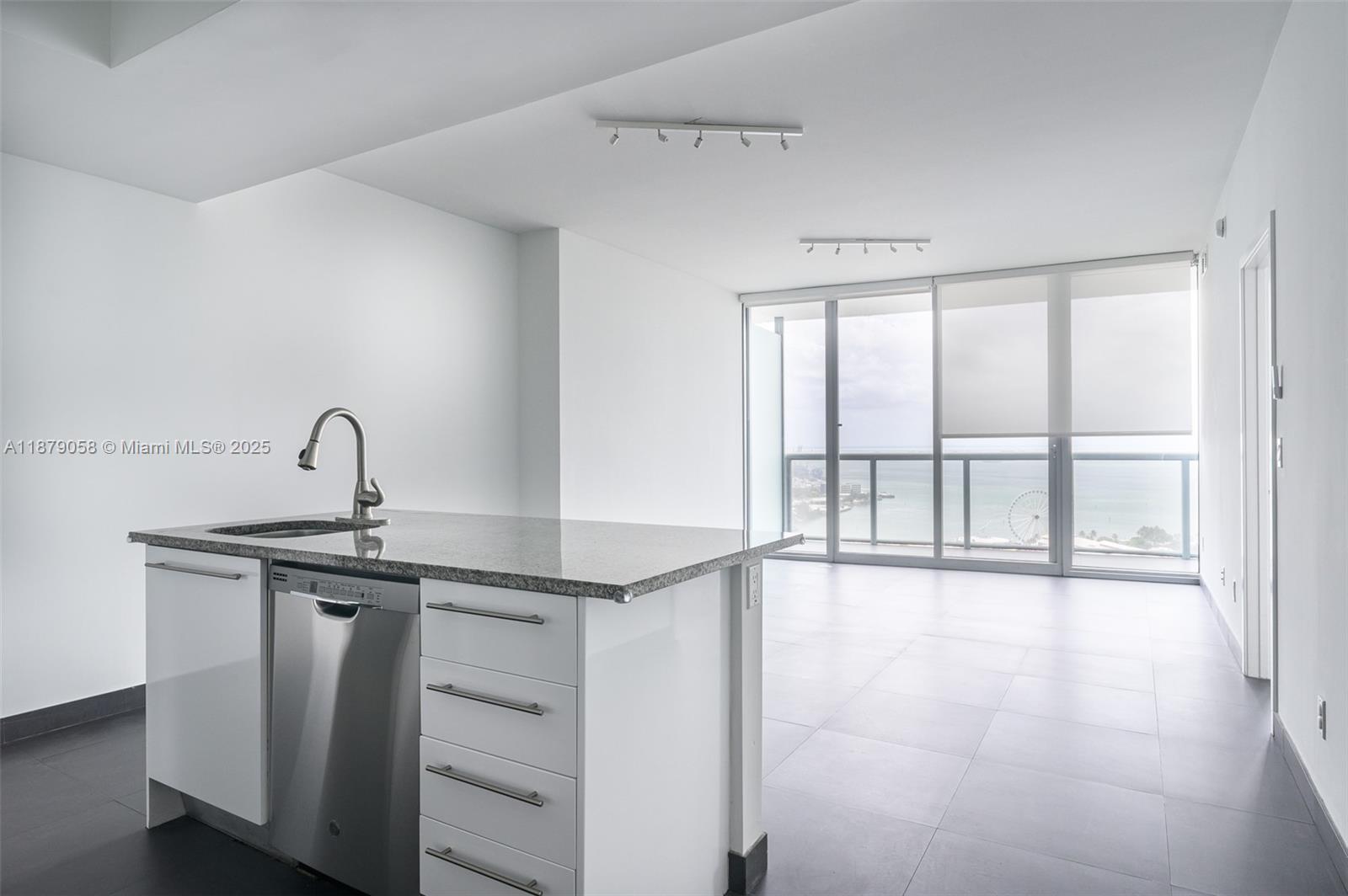 888 Biscayne Blvd #3406, Miami FL 33132