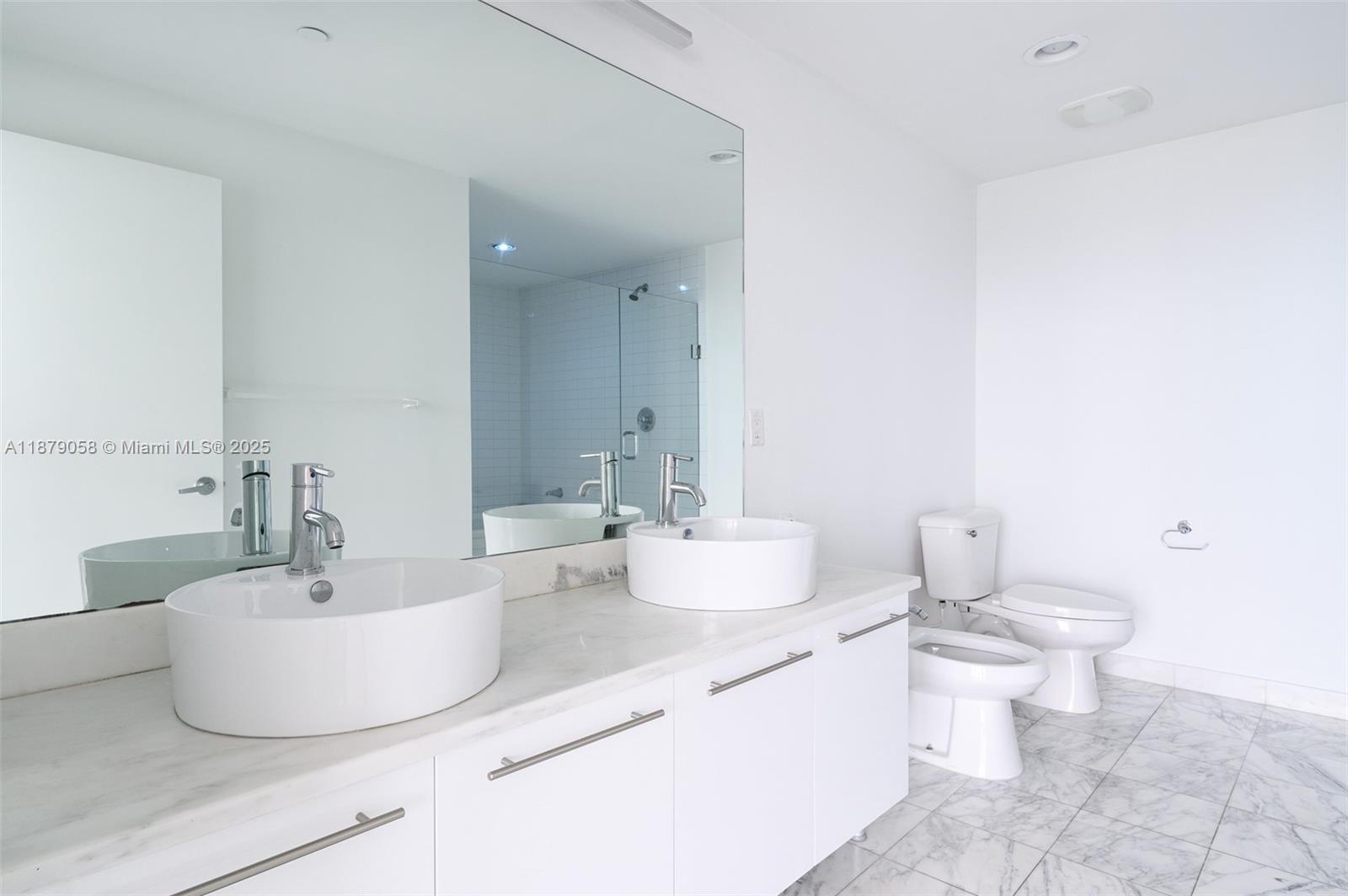 888 Biscayne Blvd #3406, Miami FL 33132