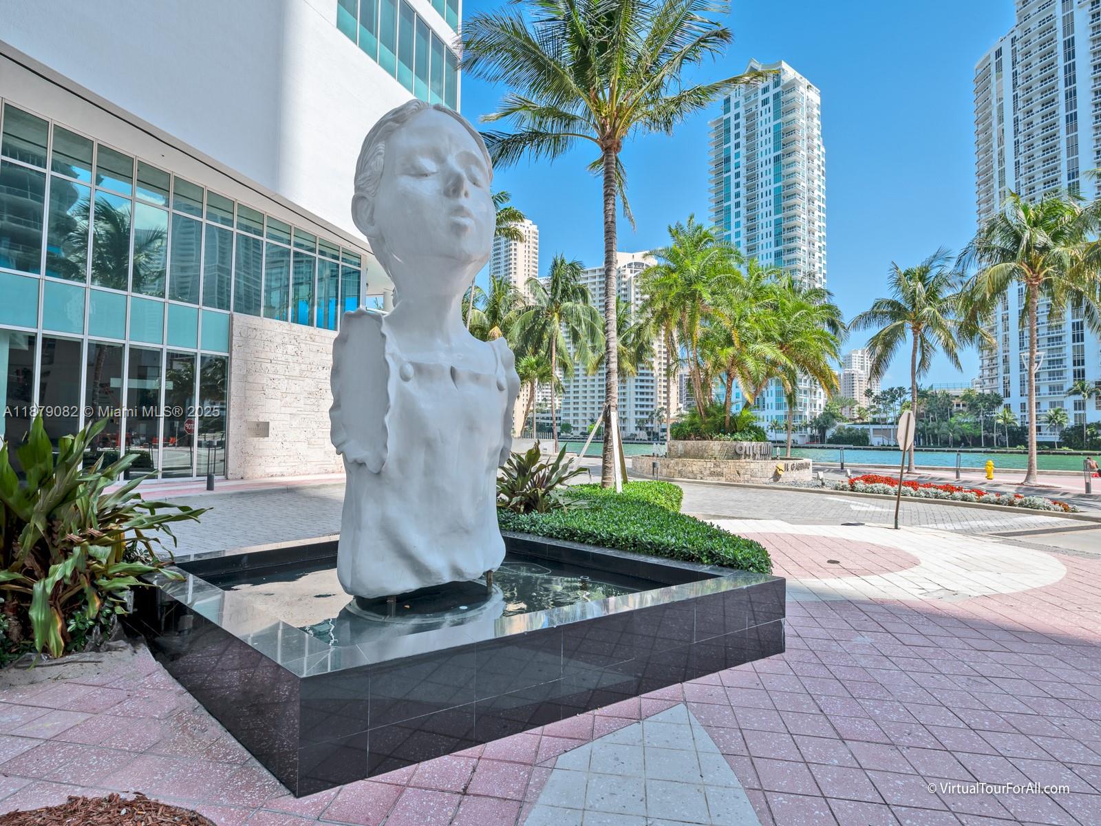325 S Biscayne Blvd #2715, Miami FL 33131