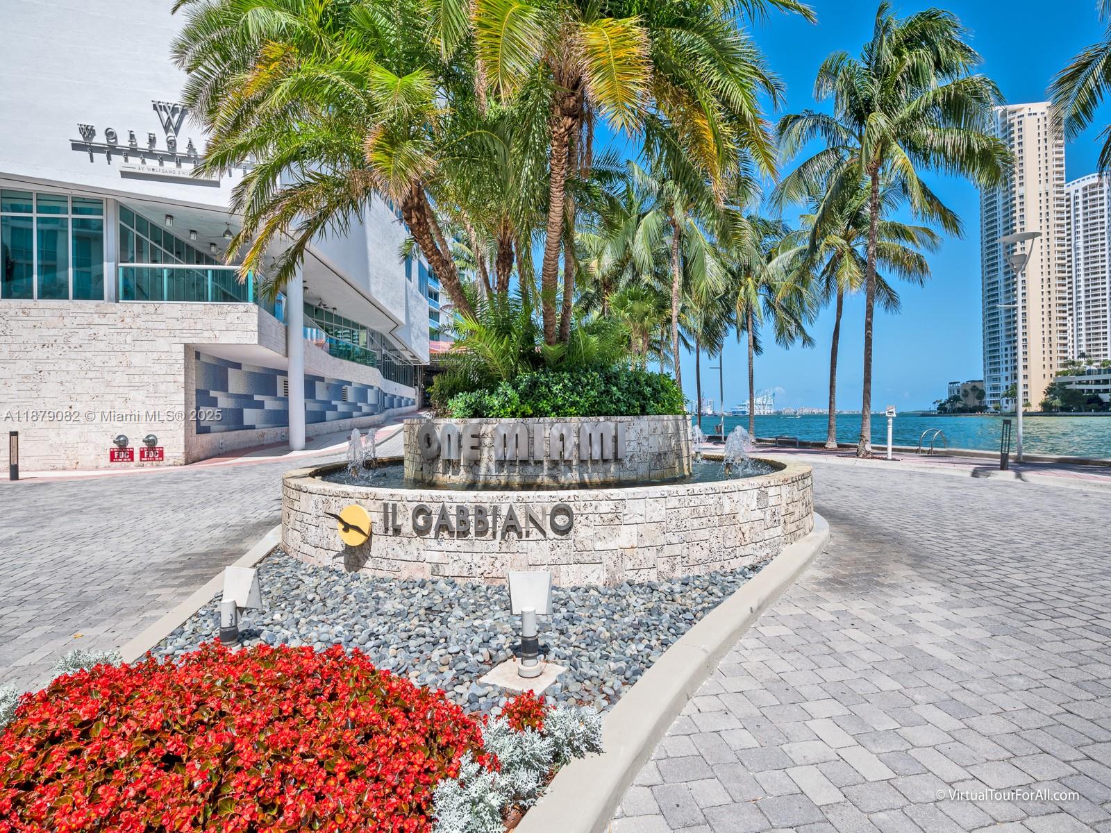 325 S Biscayne Blvd #2715, Miami FL 33131