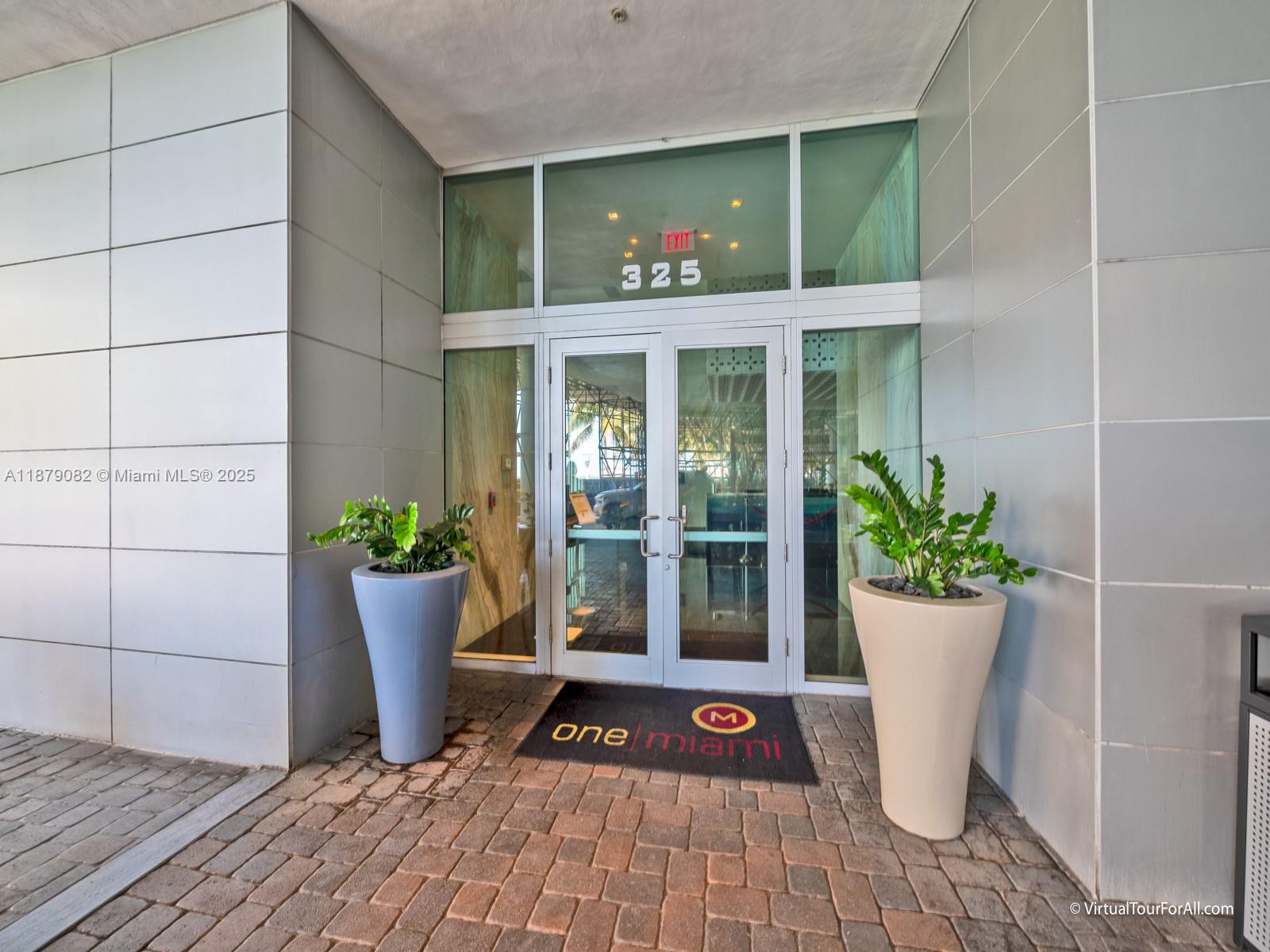 325 S Biscayne Blvd #2715, Miami FL 33131