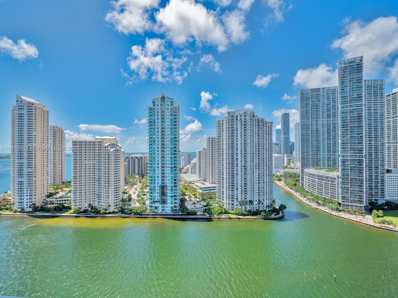 325 S Biscayne Blvd #2715, Miami FL 33131
