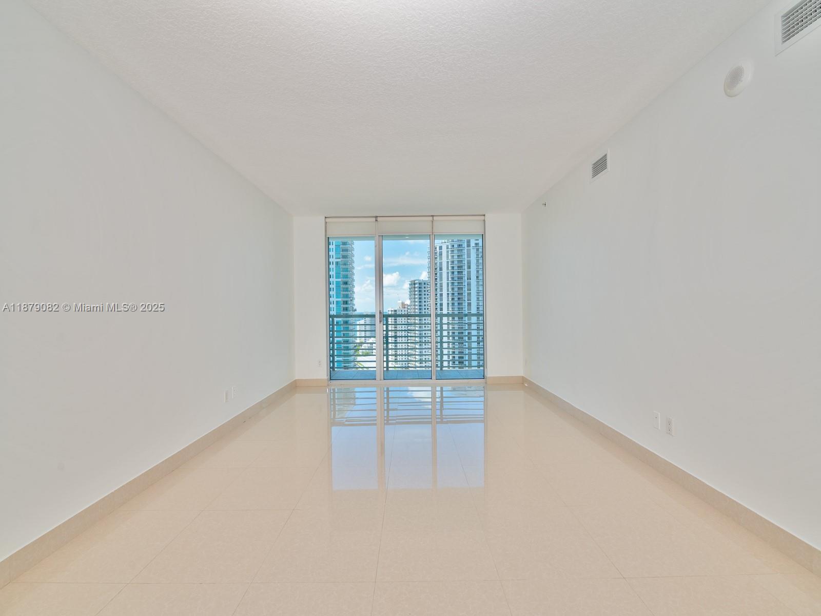 325 S Biscayne Blvd #2715, Miami FL 33131