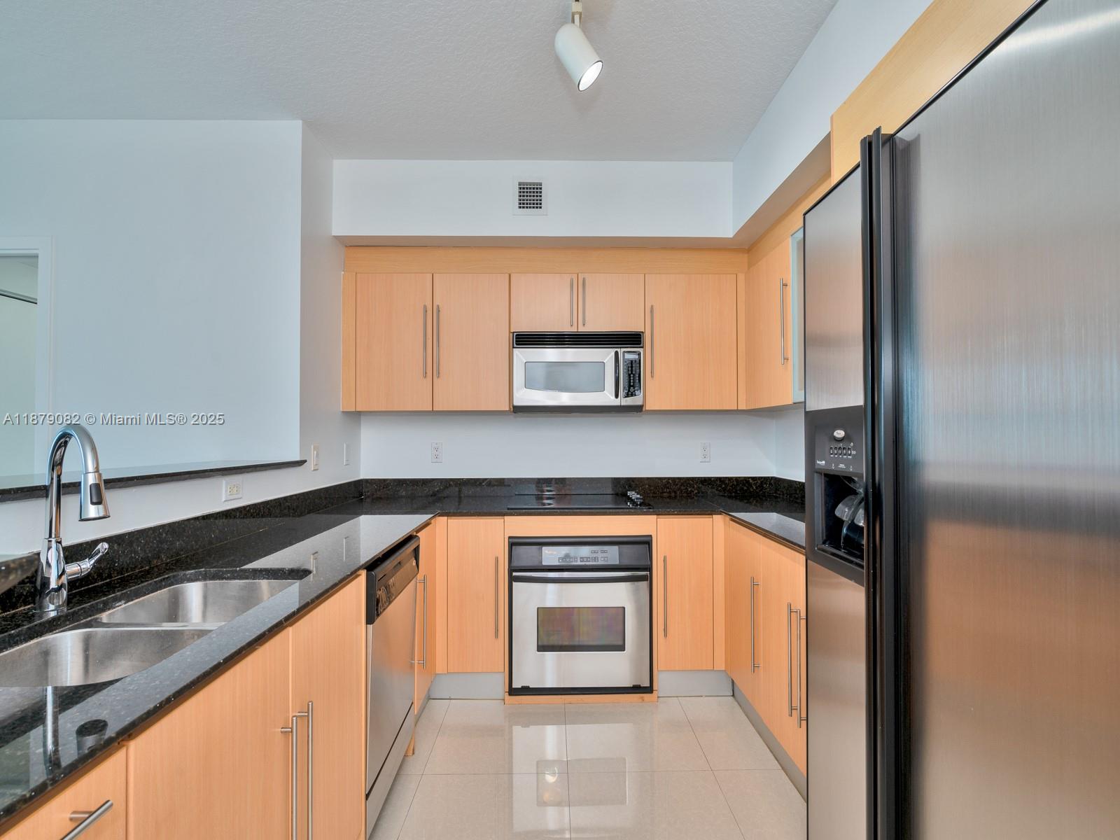 325 S Biscayne Blvd #2715, Miami FL 33131