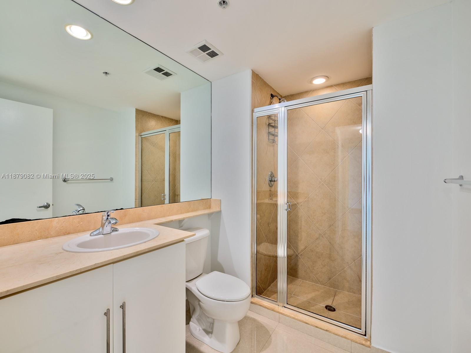 325 S Biscayne Blvd #2715, Miami FL 33131