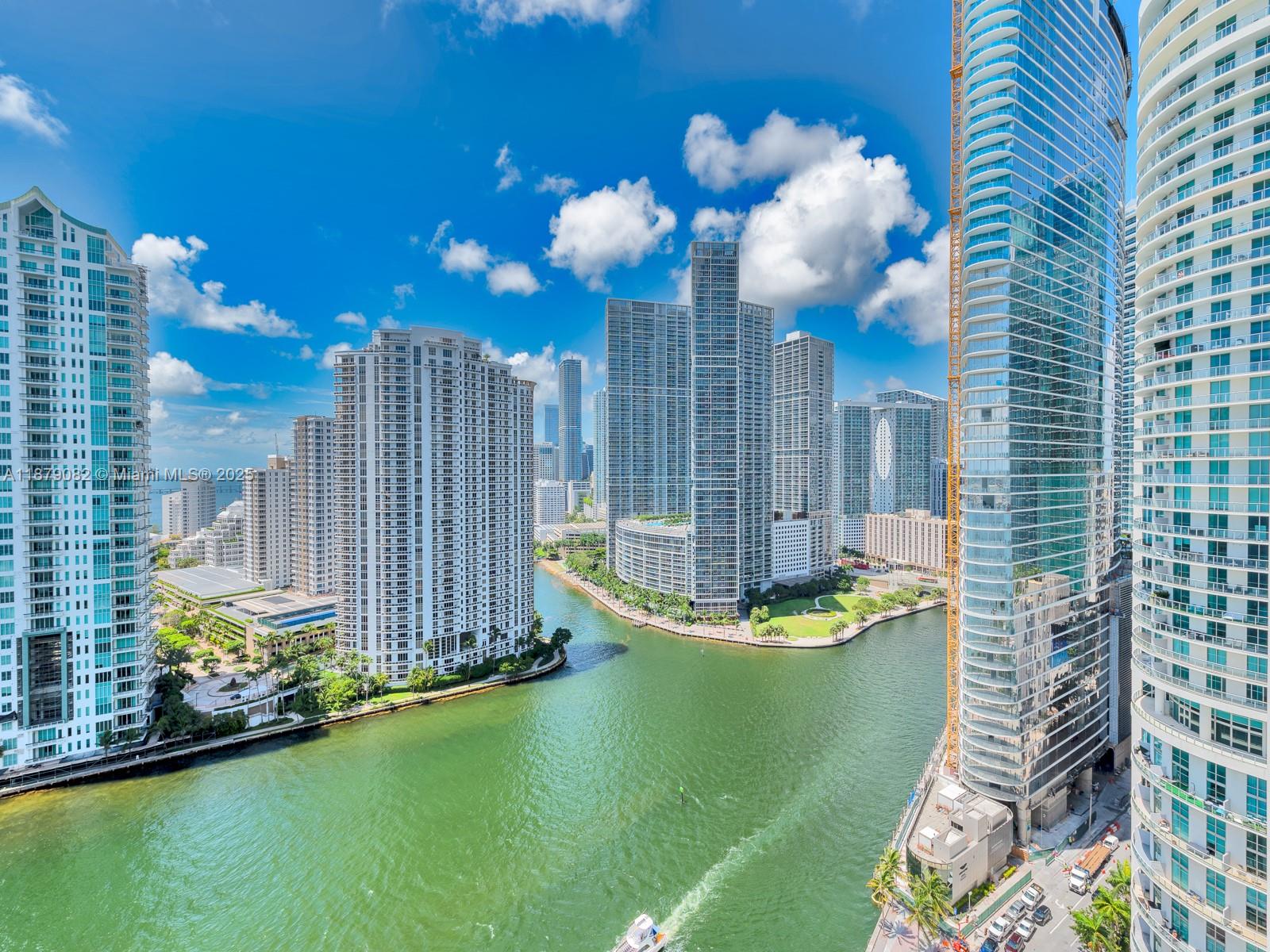 325 S Biscayne Blvd #2715, Miami FL 33131