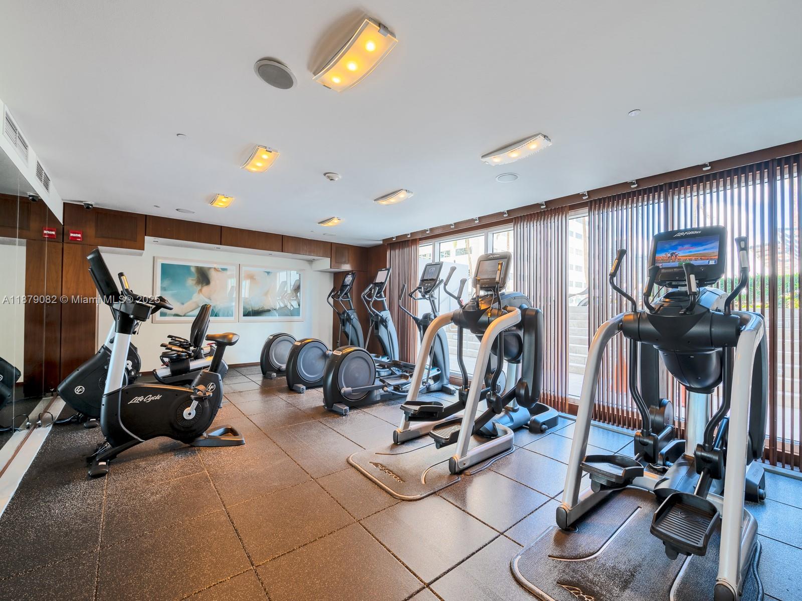 325 S Biscayne Blvd #2715, Miami FL 33131