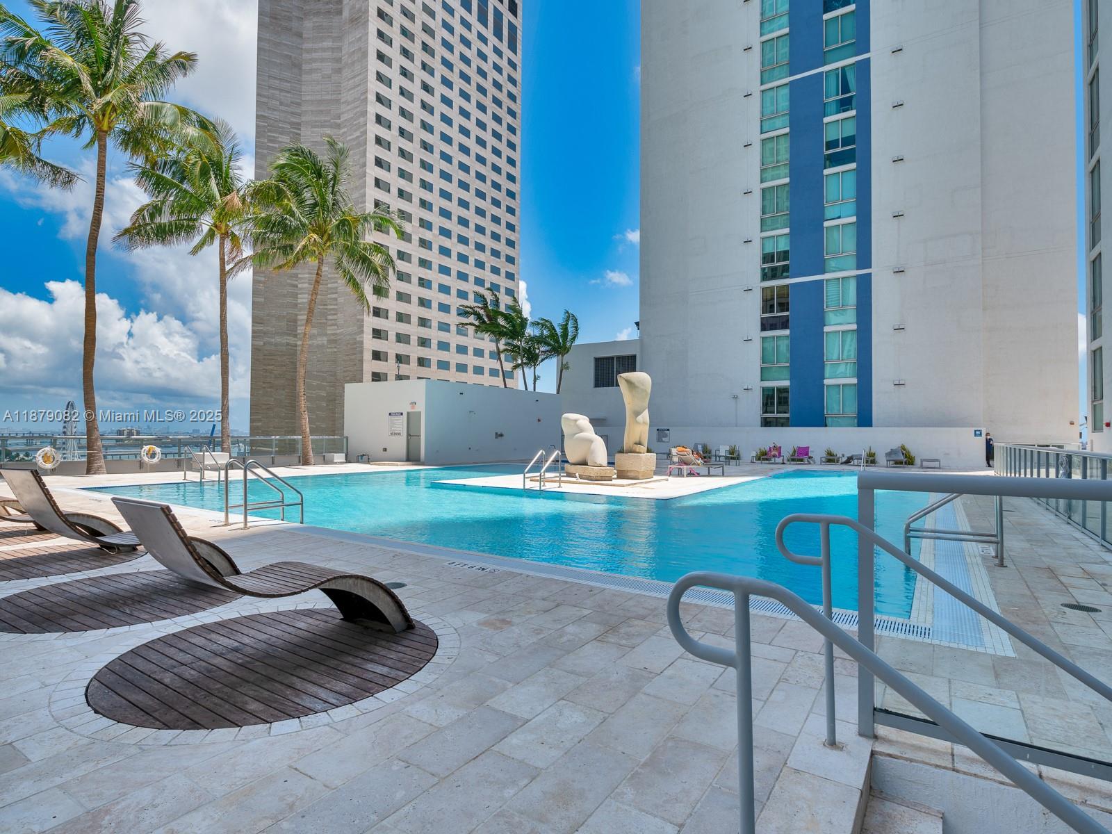 325 S Biscayne Blvd #2715, Miami FL 33131