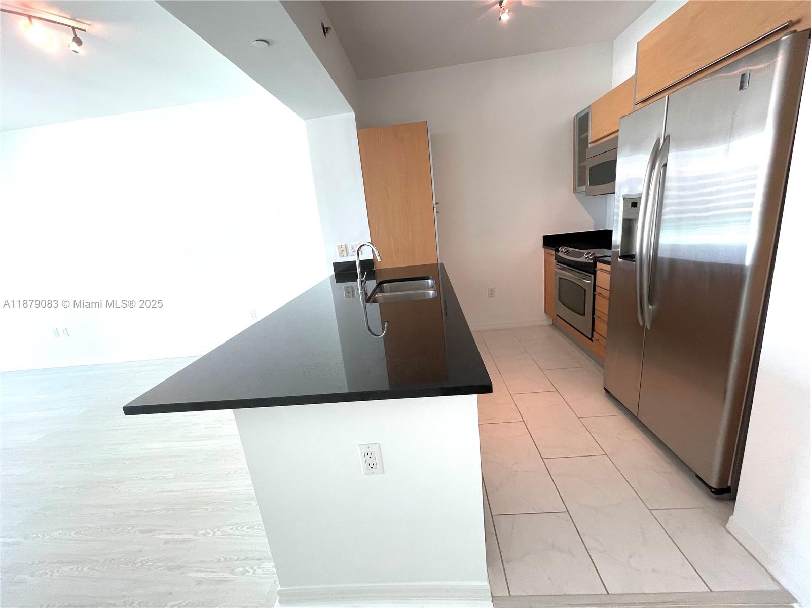 950 Brickell Bay Dr #3902, Miami FL 33131