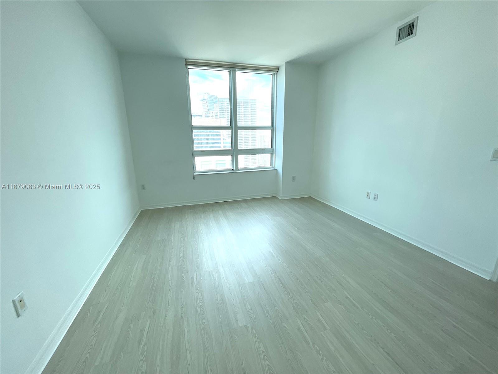 950 Brickell Bay Dr #3902, Miami FL 33131