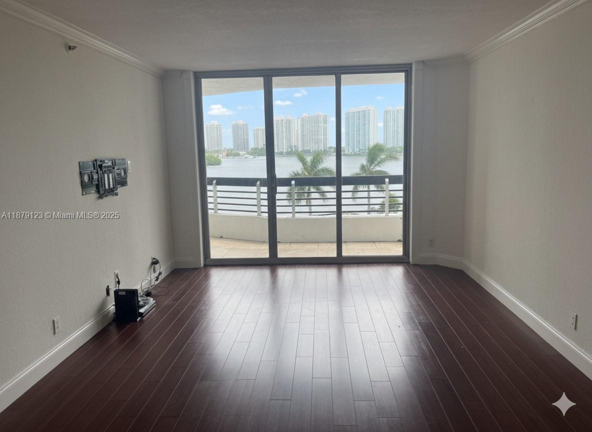 3600 Mystic Pointe Dr #604, Aventura FL 33180