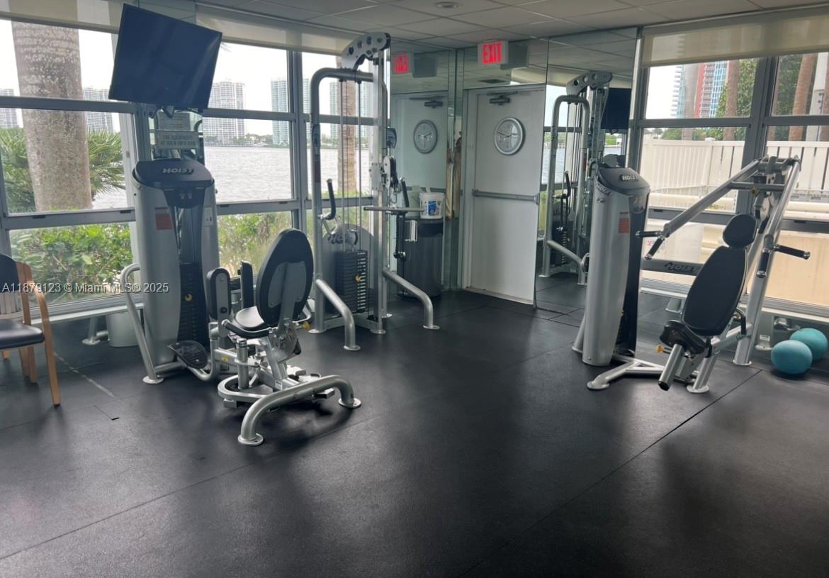 3600 Mystic Pointe Dr #604, Aventura FL 33180