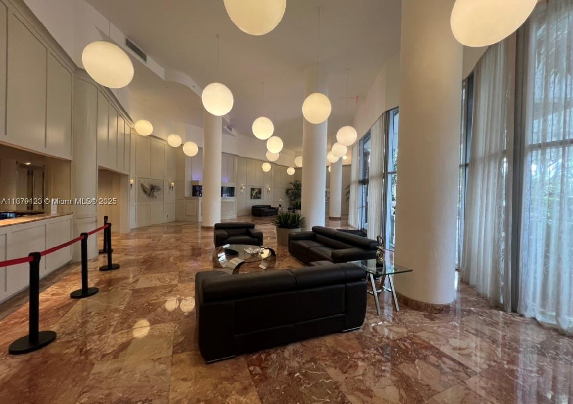3600 Mystic Pointe Dr #604, Aventura FL 33180