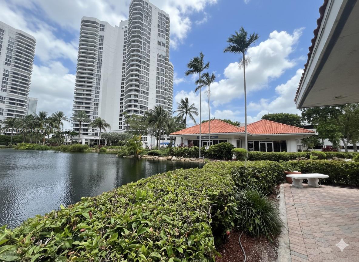3600 Mystic Pointe Dr #604, Aventura FL 33180