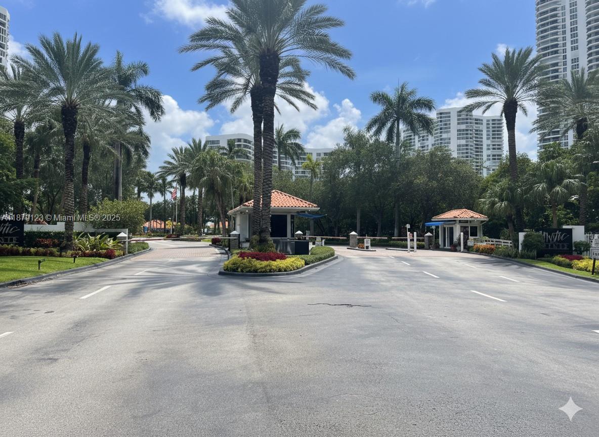 3600 Mystic Pointe Dr #604, Aventura FL 33180