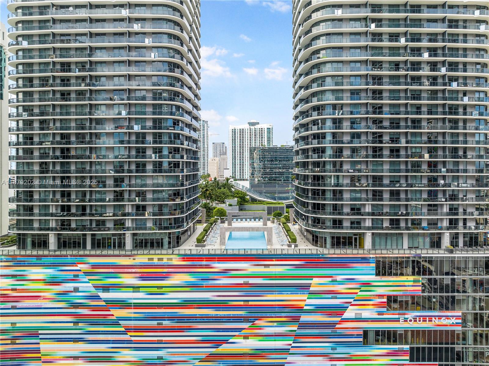 55 SW 9th St #4001, Miami FL 33130