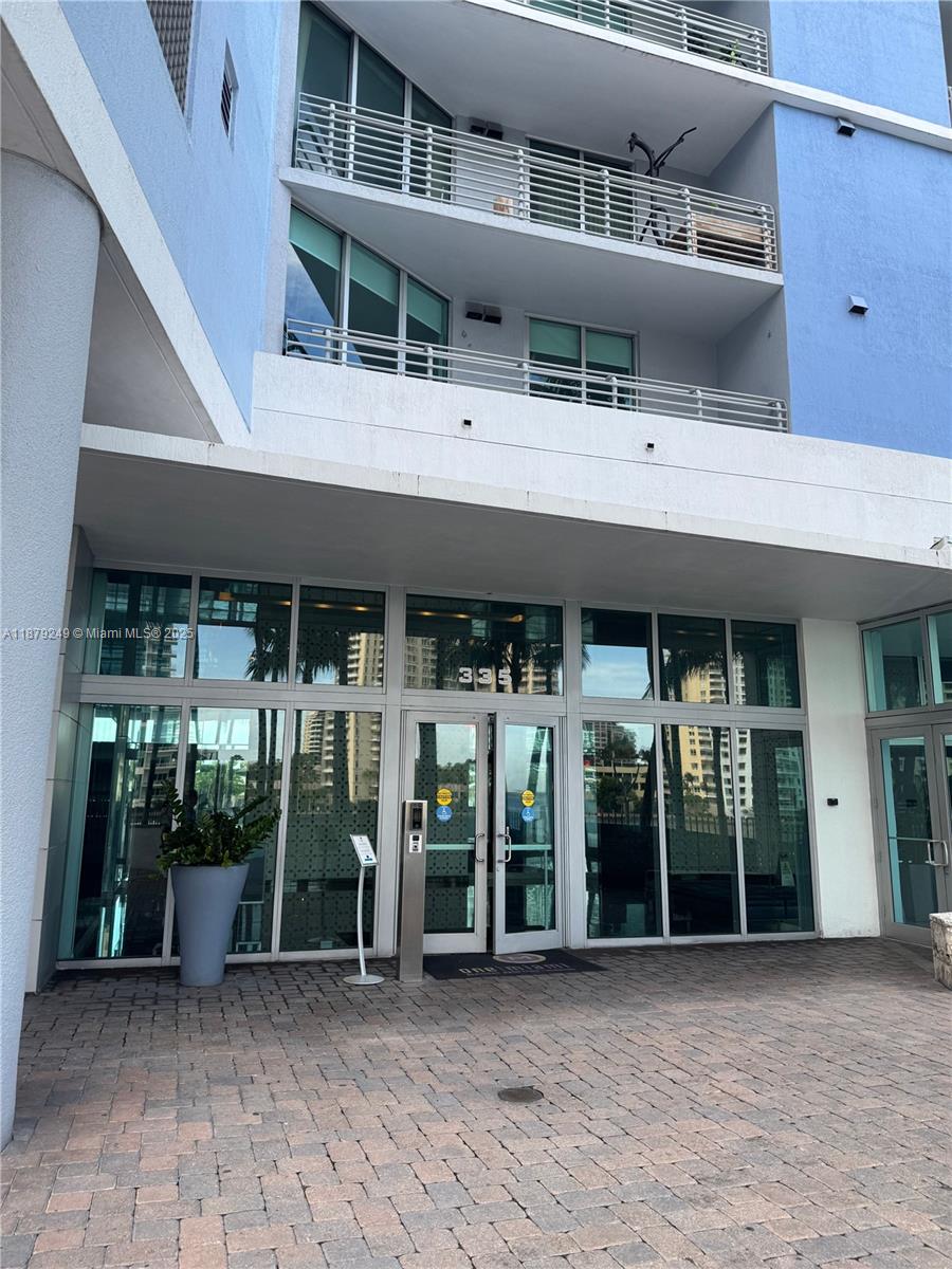 335 S Biscayne Blvd #3306, Miami FL 33131
