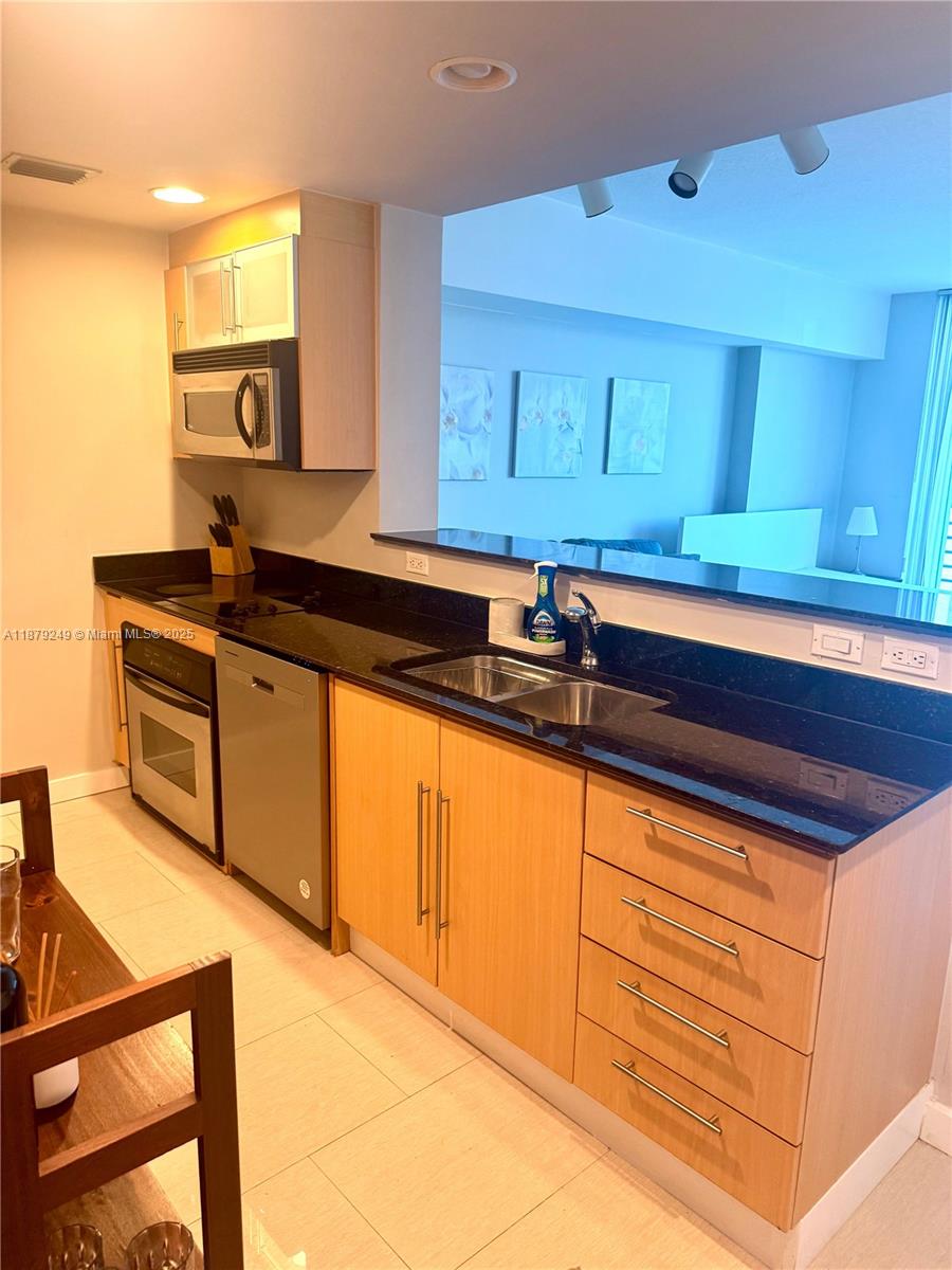 335 S Biscayne Blvd #3306, Miami FL 33131