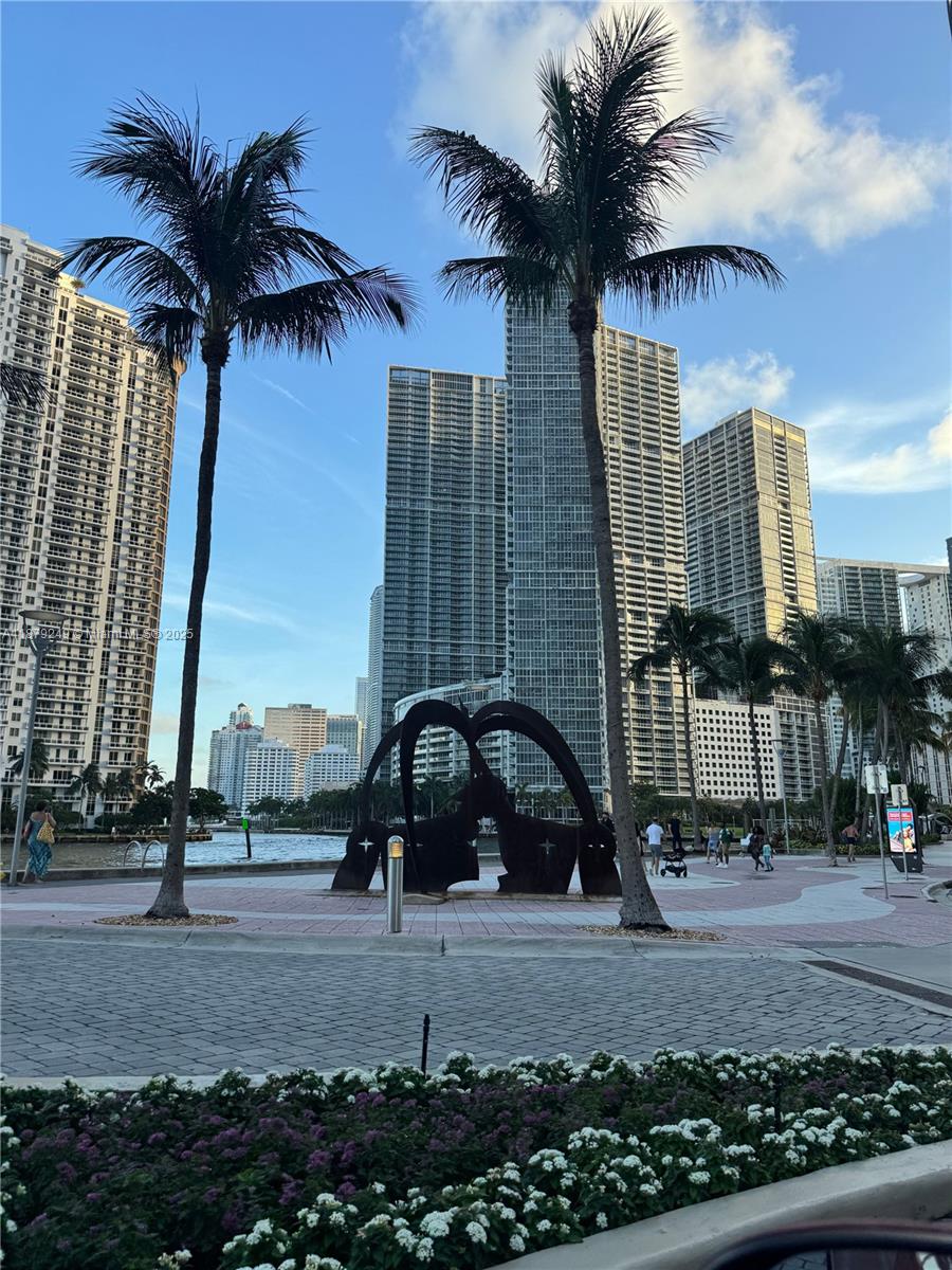 335 S Biscayne Blvd #3306, Miami FL 33131