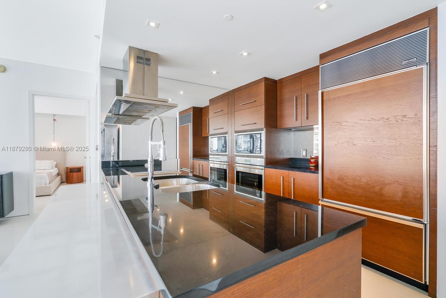 495 Brickell Ave #4204, Miami FL 33131