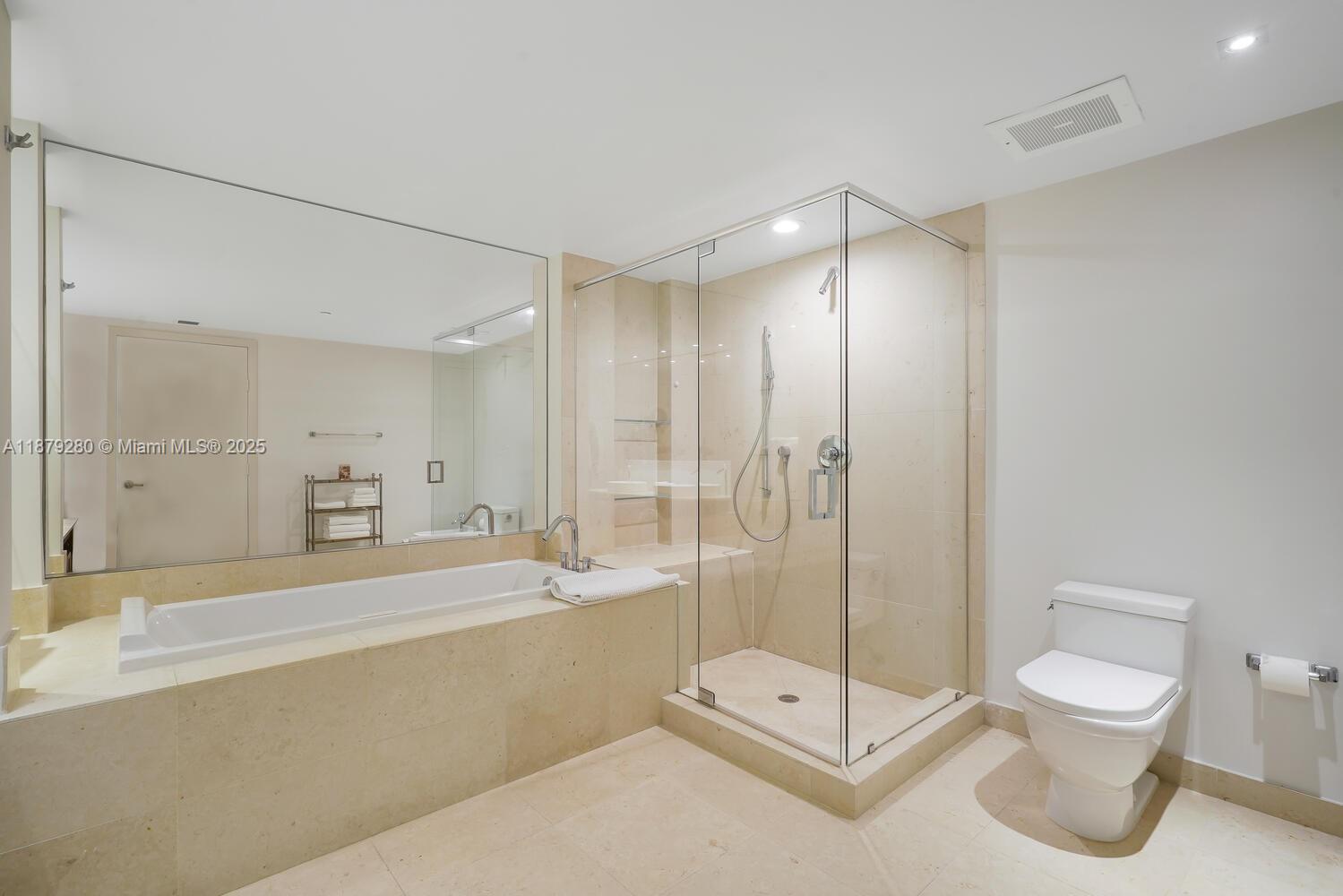 495 Brickell Ave #4204, Miami FL 33131
