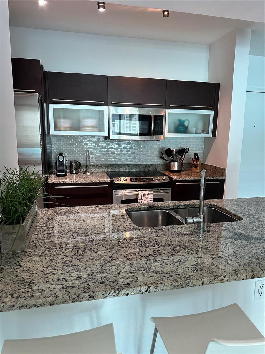 950 BRICKELL BAY DRIVE #1900, Miami FL 33131