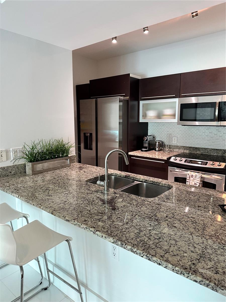 950 BRICKELL BAY DRIVE #1900, Miami FL 33131
