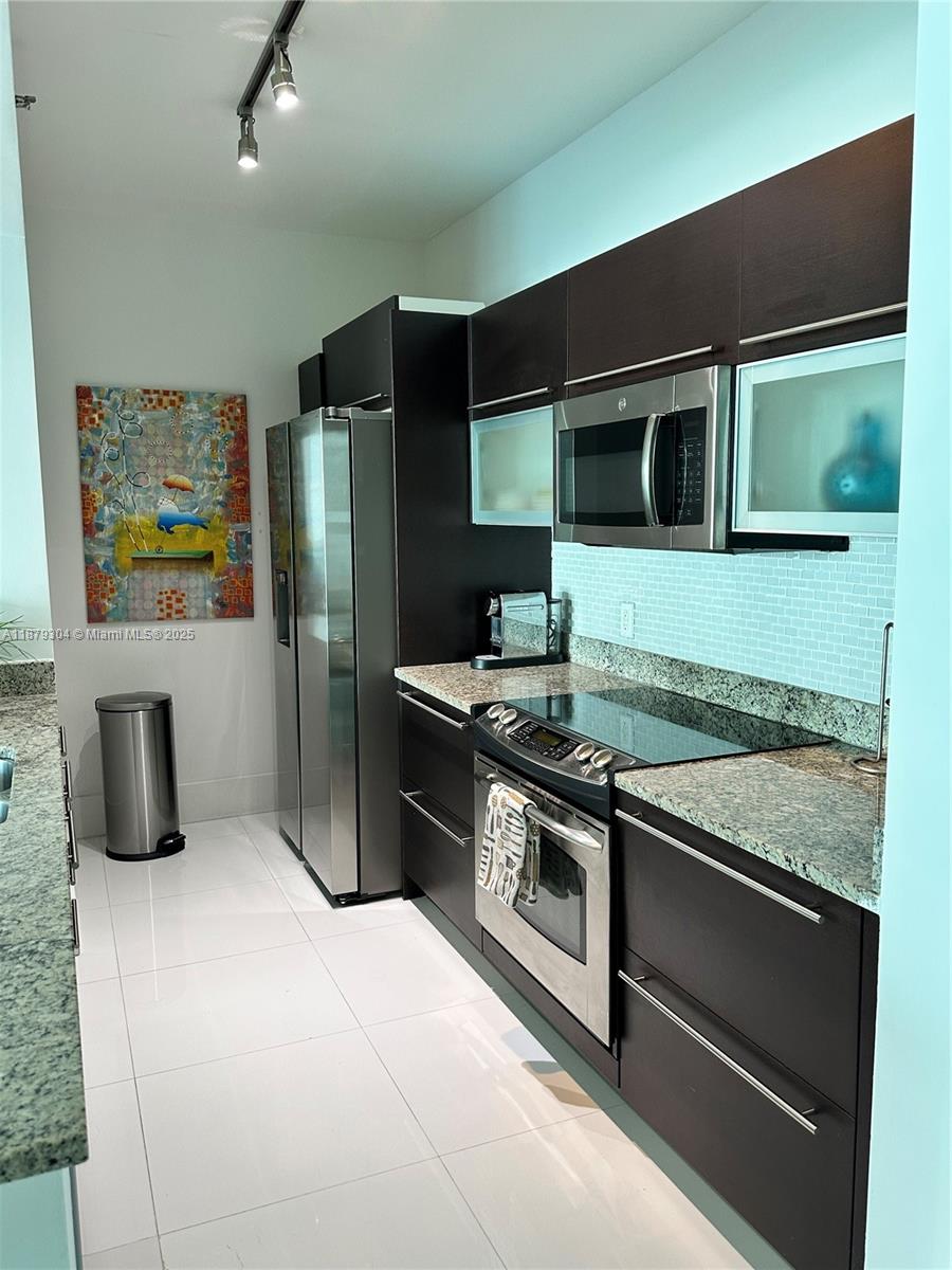 950 BRICKELL BAY DRIVE #1900, Miami FL 33131