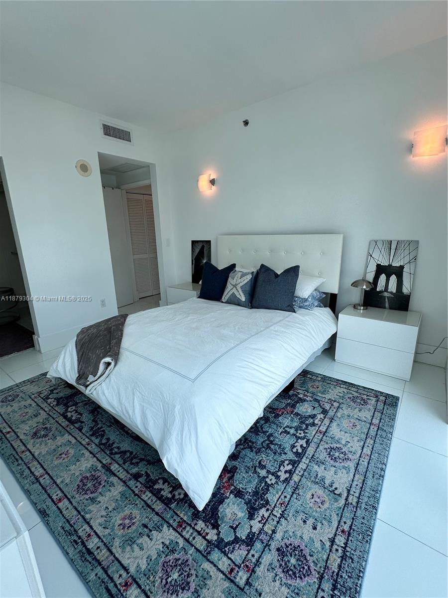 950 BRICKELL BAY DRIVE #1900, Miami FL 33131