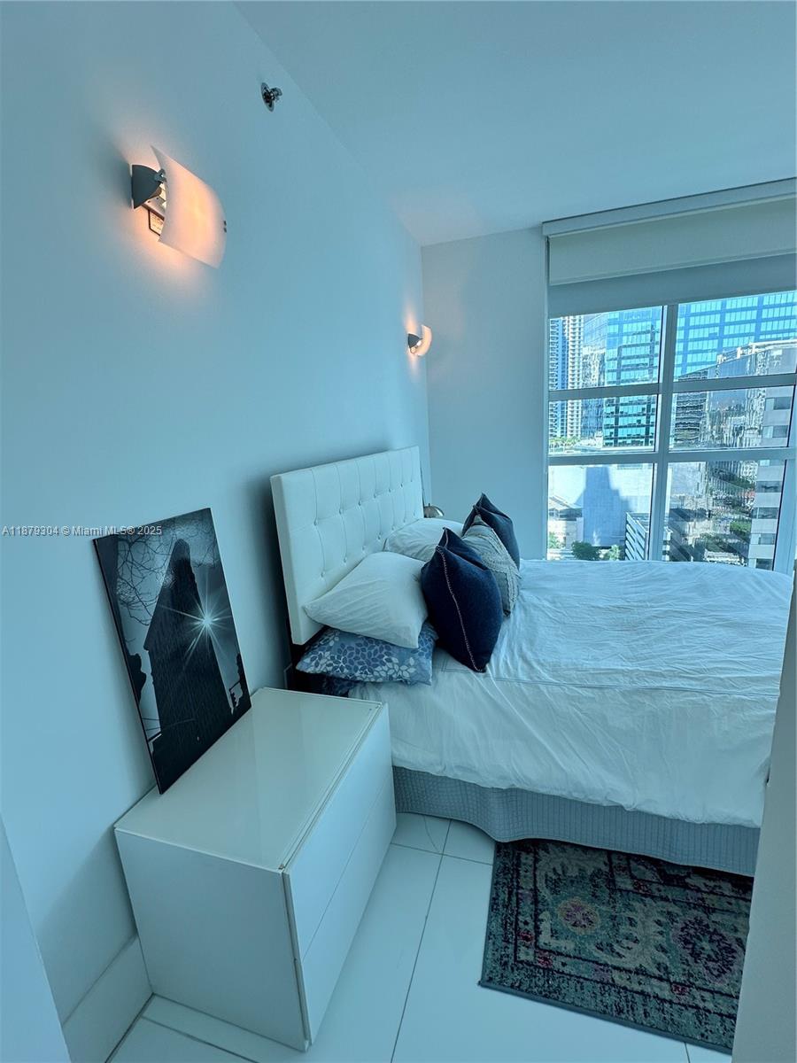 950 BRICKELL BAY DRIVE #1900, Miami FL 33131