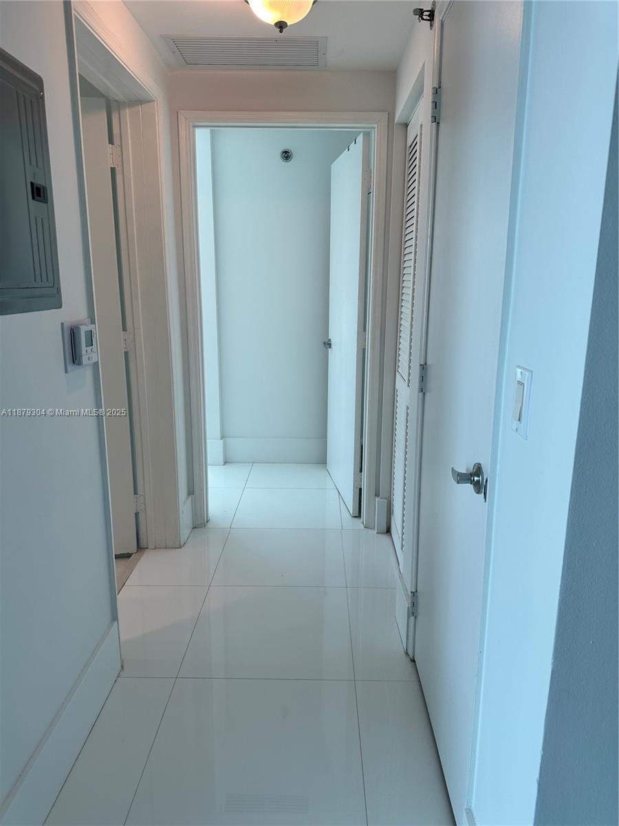 950 BRICKELL BAY DRIVE #1900, Miami FL 33131