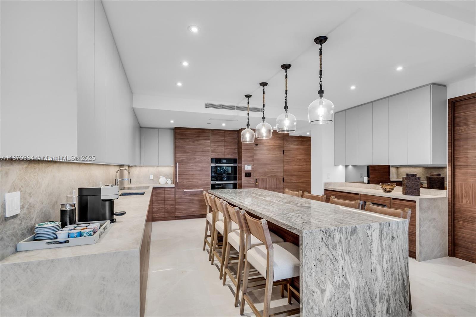 251 Crandon Blvd #327, Key Biscayne FL 33149