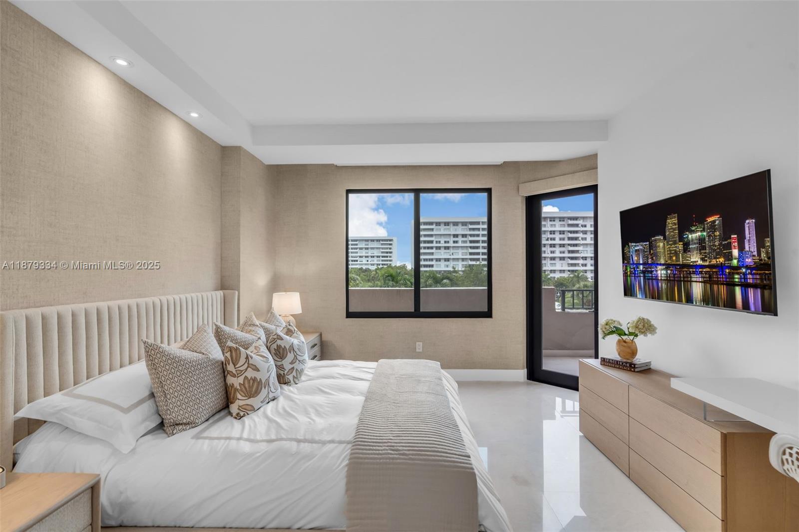 251 Crandon Blvd #327, Key Biscayne FL 33149