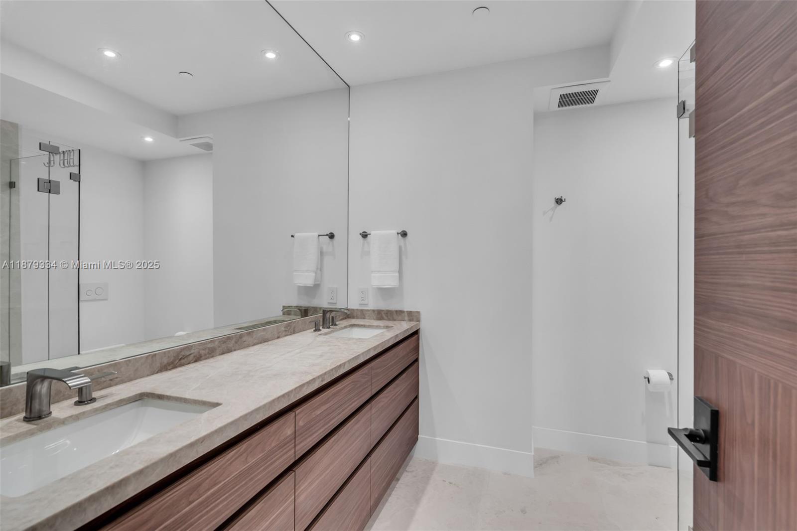 251 Crandon Blvd #327, Key Biscayne FL 33149