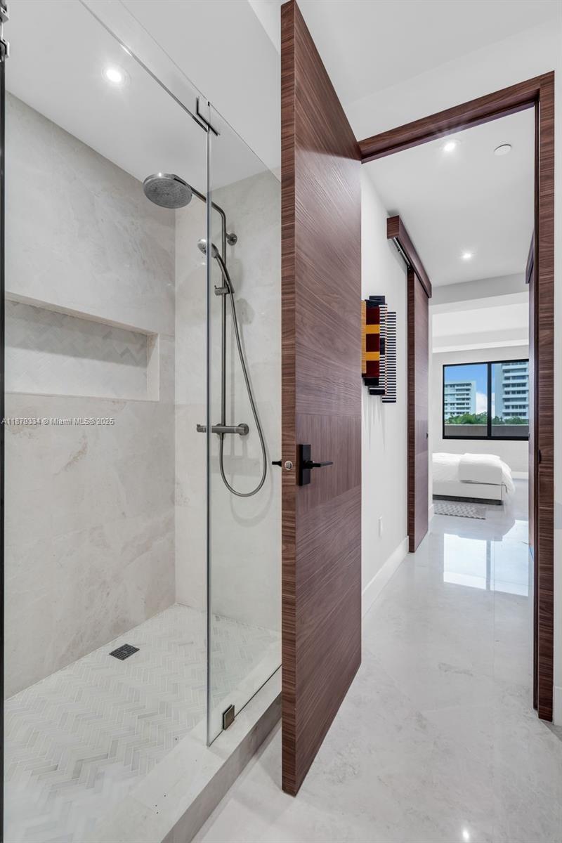 251 Crandon Blvd #327, Key Biscayne FL 33149
