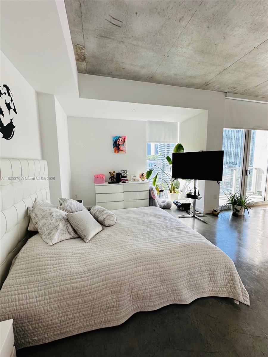 151 SE 1st St #1209, Miami FL 33131