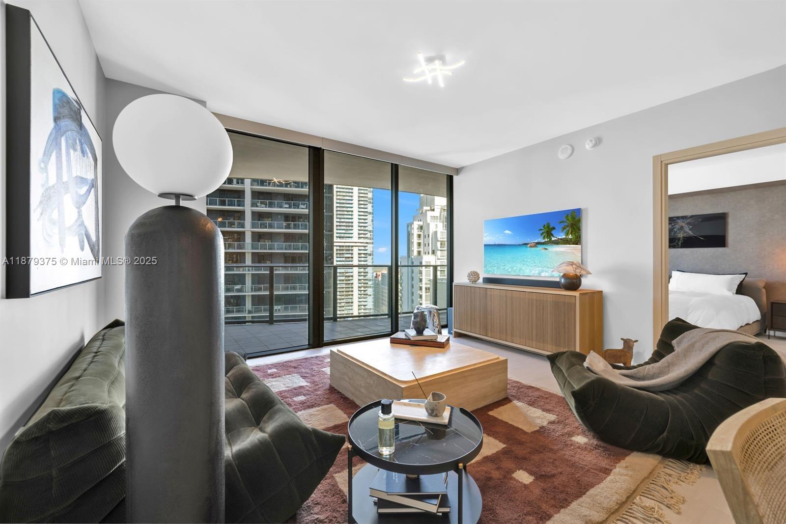 1000 Brickell Plz #4307, Miami FL 33131