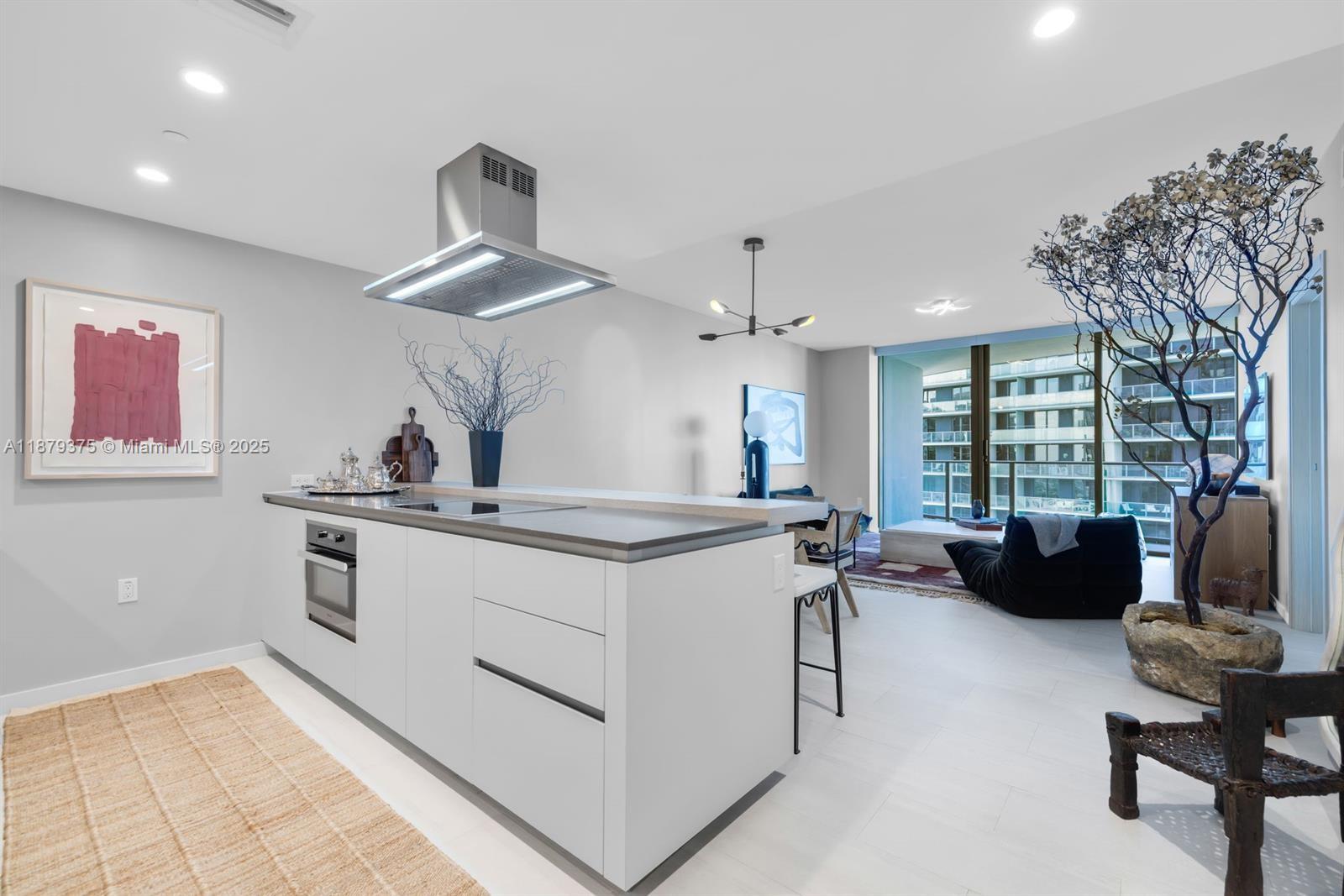 1000 Brickell Plz #4307, Miami FL 33131