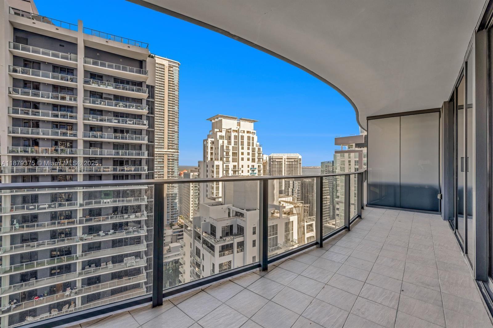 1000 Brickell Plz #4307, Miami FL 33131