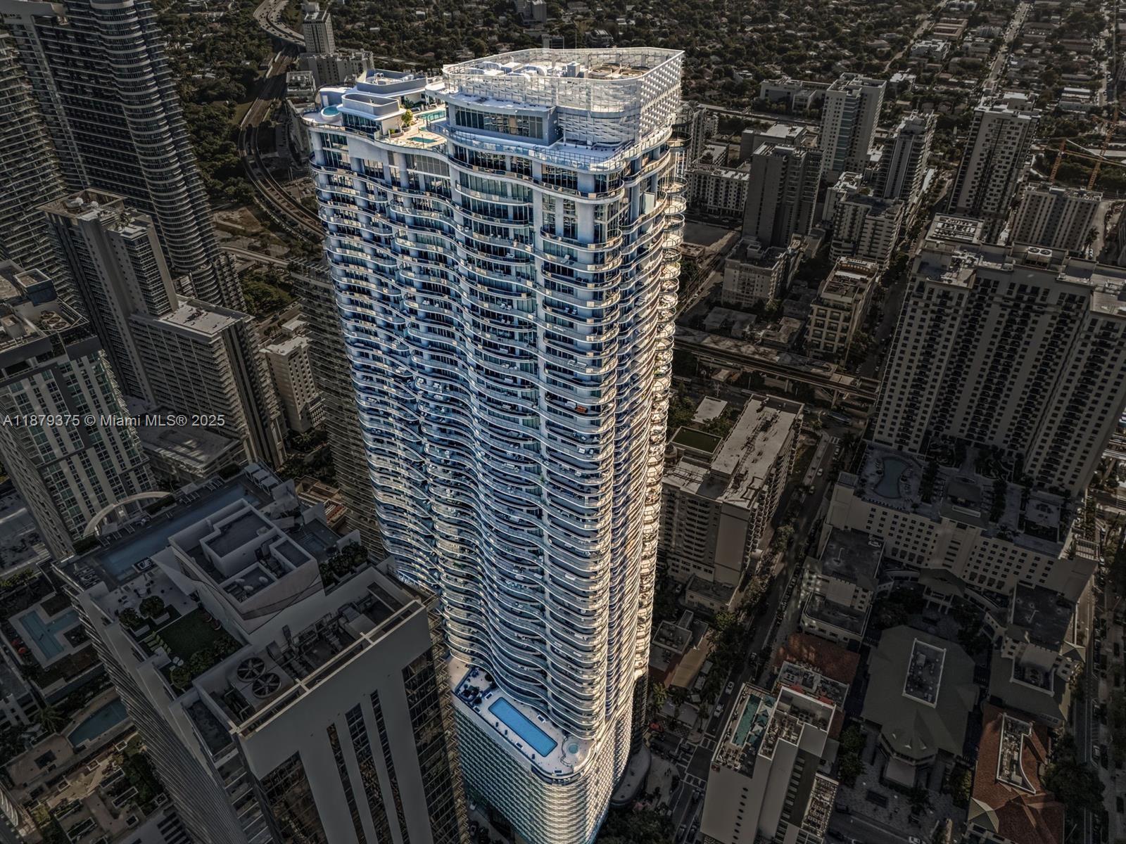1000 Brickell Plz #4307, Miami FL 33131