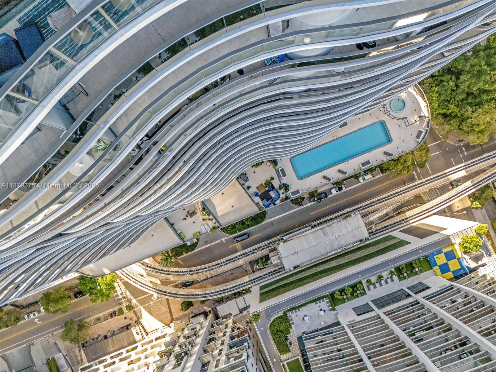 1000 Brickell Plz #4307, Miami FL 33131