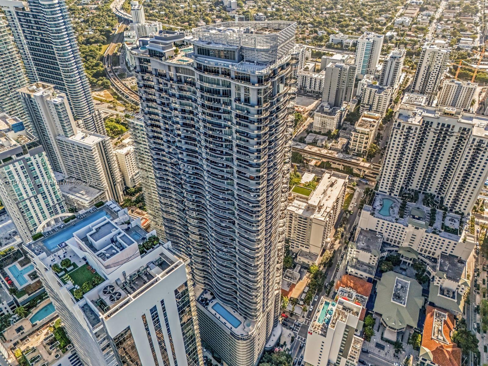 1000 Brickell Plz #4307, Miami FL 33131