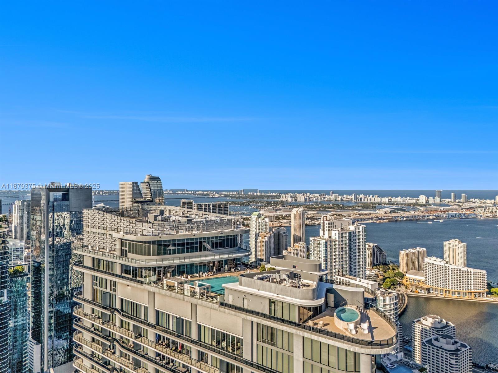 1000 Brickell Plz #4307, Miami FL 33131