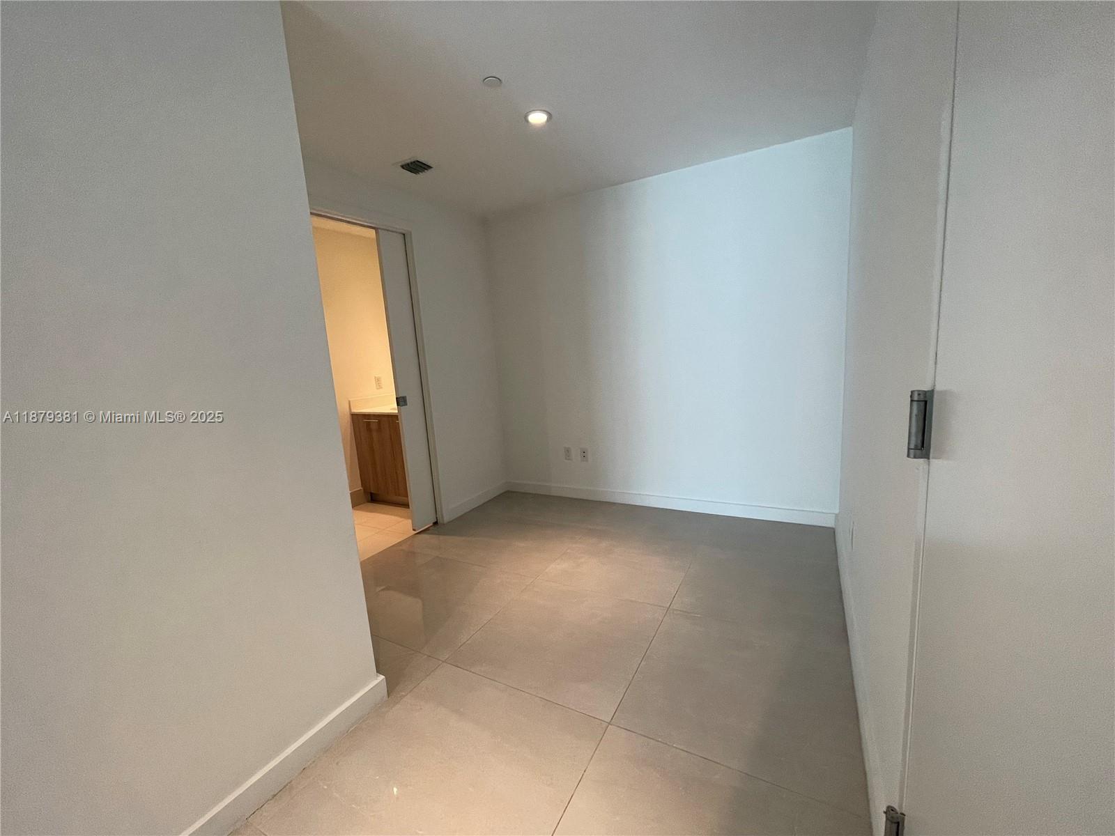 501 NE 31st St #907, Miami FL 33137